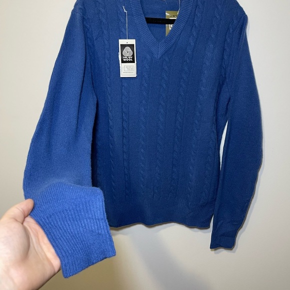 Avant Garde NWT vintage 100% lambs wool blue cable knit pull over sweater in XL - Picture 2 of 7
